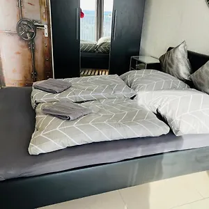 Apartment Suite-xxi Hotelturm Wow-aussicht, Augsburg
